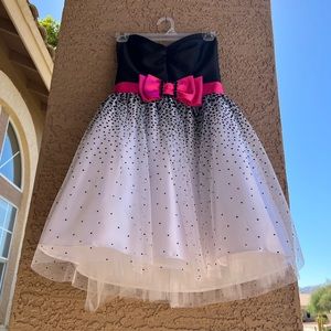 JUNIORS SIZE 5 JESSICA MCCLINTOCK FORMAL STRAPLESS PINK WHITE & BLACK DRESS